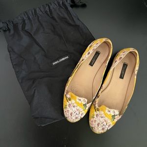 Dolce & Gabbana yellow floral loafers, size 35